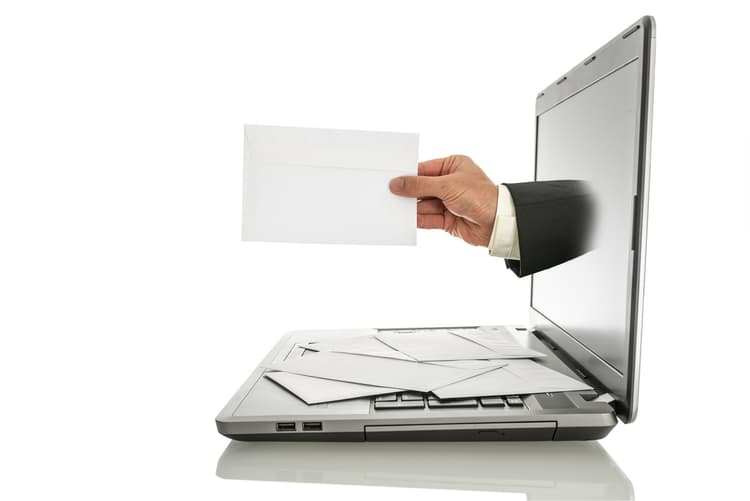 Zarządca musi posiadać adres do e-doręczeń. Na zdjęciu: e-mail, poczta elektroniczna