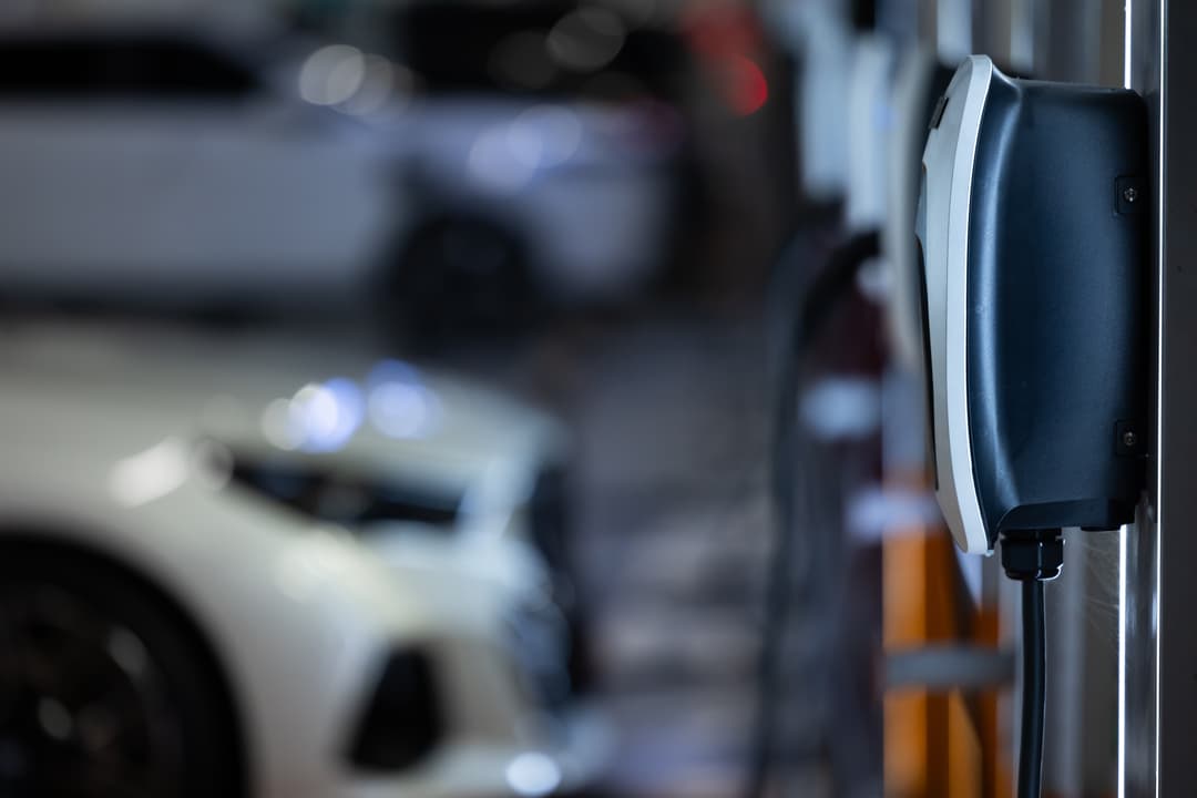 Bezpieczeństwo stacji ładowania w garażach podziemnych