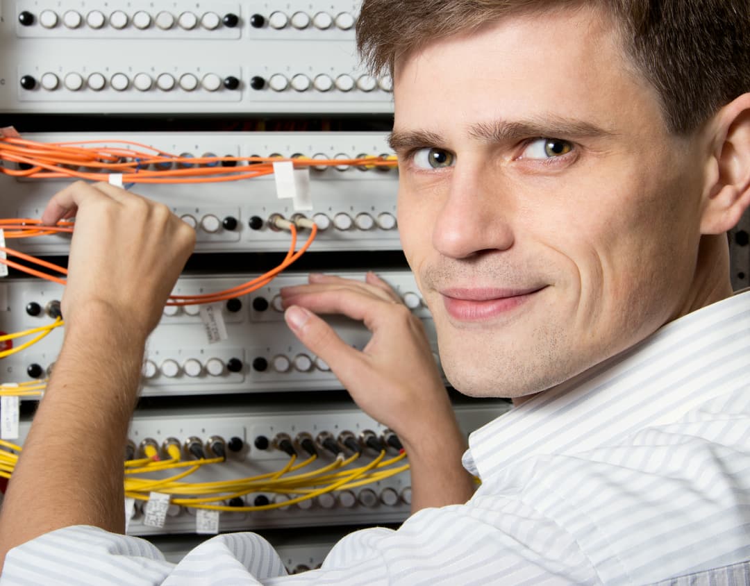 Nielegalne podłączenie do instalacji elektrycznej – co zrobić